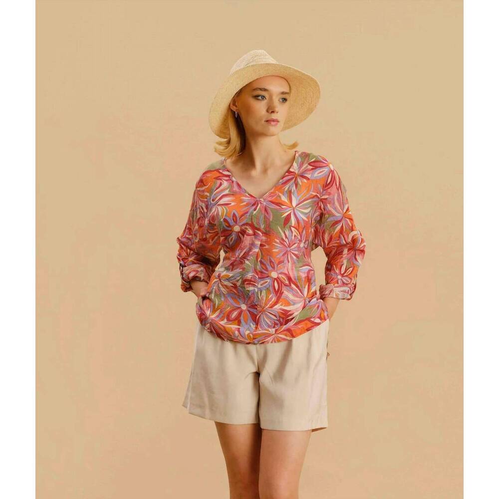 NEW FUNSPORT v-neck dolman sleeve print top in red floral